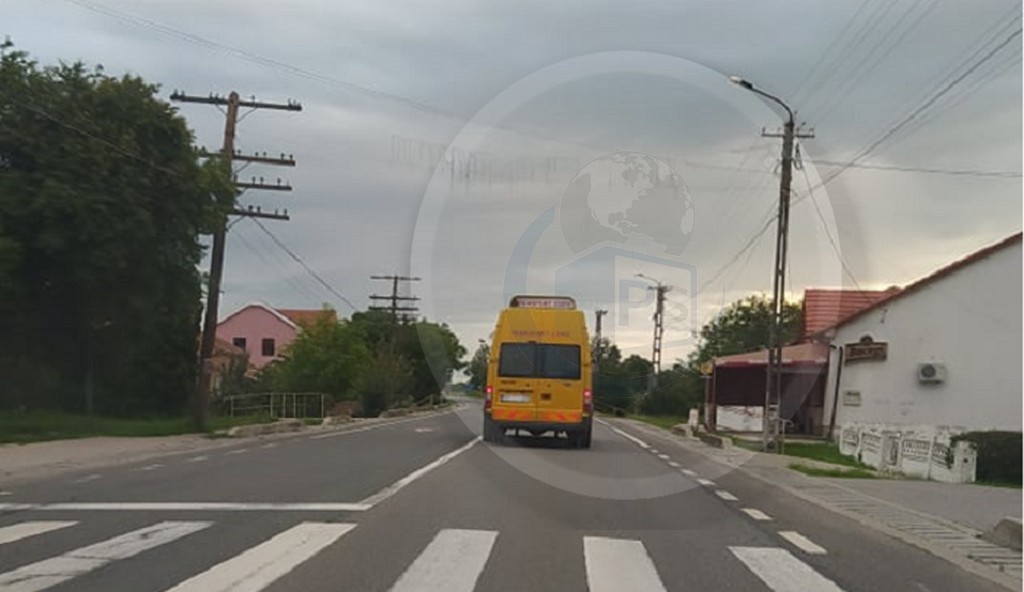 VIDEO. Microbuzele școlare transportă aproape orice. Numai elevi nu