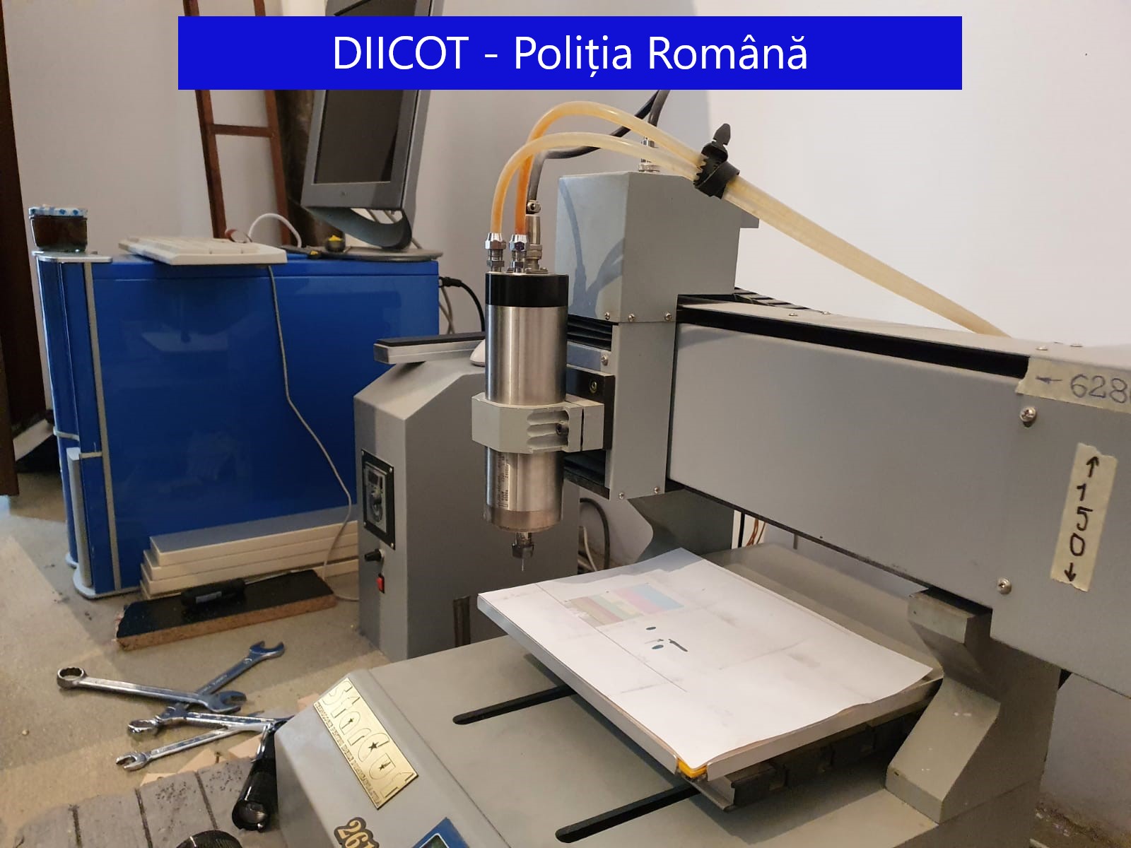 Lebukott a szuperlej–hamisító