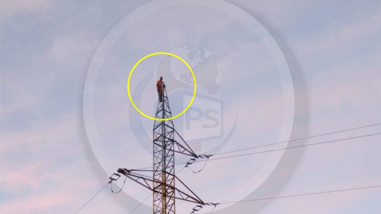 FOTO/VIDEO. Tentativă de suicid în Satu Mare. S-a urcat pe stâlpul de înaltă tensiune