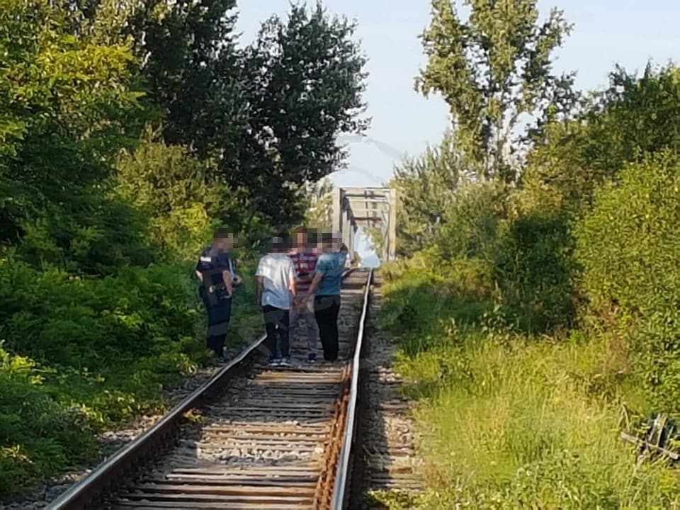 Tentativă de suicid în Satu Mare. Un bărbat s-a pus pe calea ferată