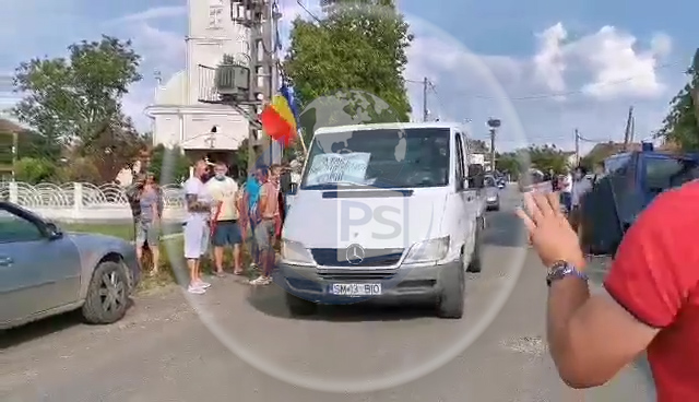 VIDEO. Zeci de protestatari au pornit spre Satu Mare, spre Consiliul Județean