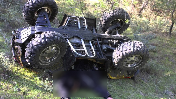 Accident în județ. Un copil (12 ani) rănit, după ce un bărbat s-a răsturnat cu ATV-ul în șanț