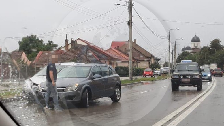 FOTOGALERIE. Accident pe Drumul Botizului. Aglomerația face victime