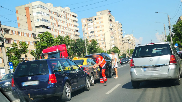 FOTO/VIDEO. Accident în lanț pe Drumul Careiului. Circulația, blocată parțial pe un sens