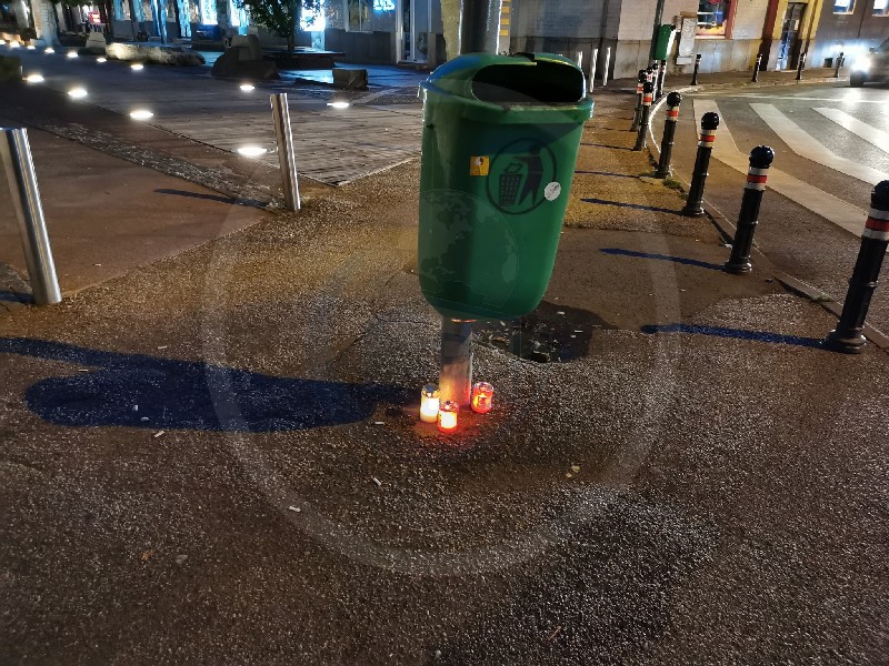 FOTO. Lumânări pentru Beniamin, tânărul ucis în centrul Sătmarului