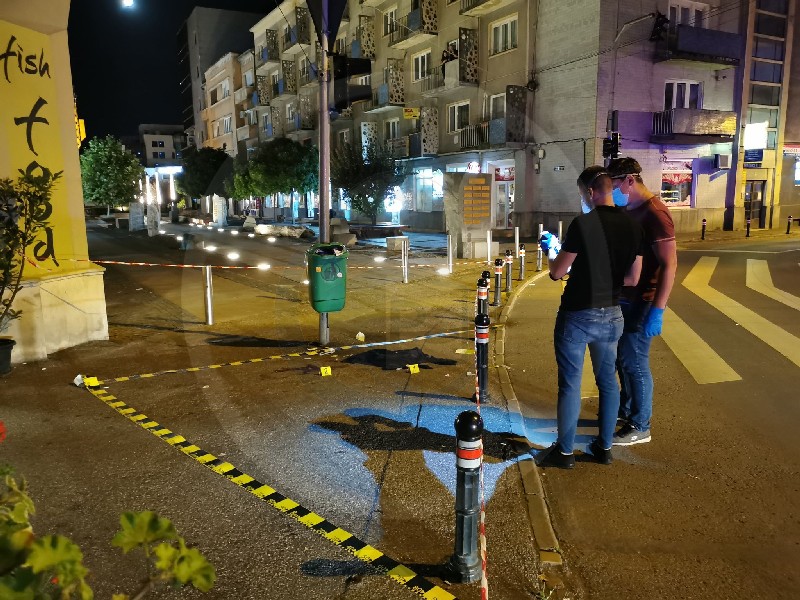 FOTO/VIDEO. Tânărul înjunghiat în centrul municipiului Satu Mare a decedat! Agresorul a fost reținut