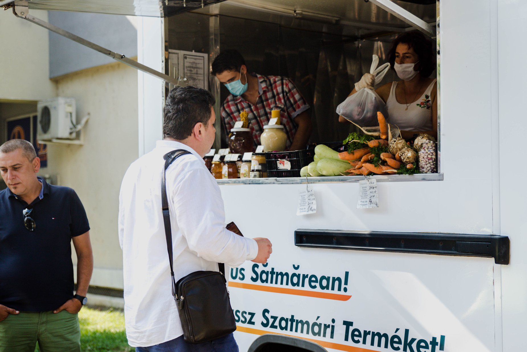 FOTO. Caravana ”Produs Sătmărean” a ajuns în Cartierul Micro 16