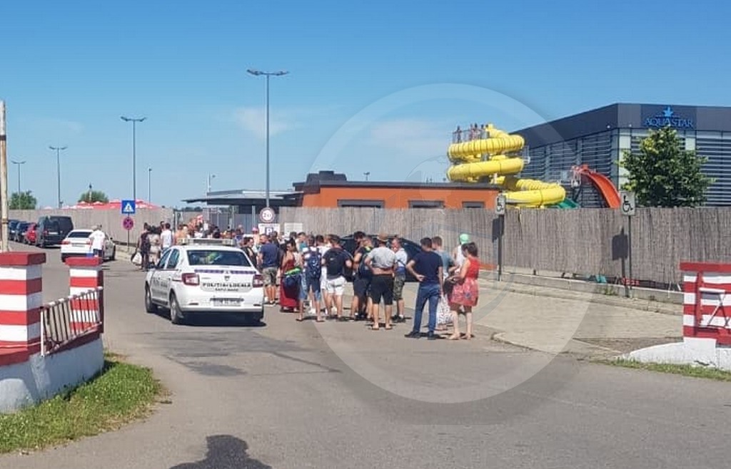 Furt ca-n filme în parcarea Aquastar, în Satu Mare. Hoții au demarat în trombă