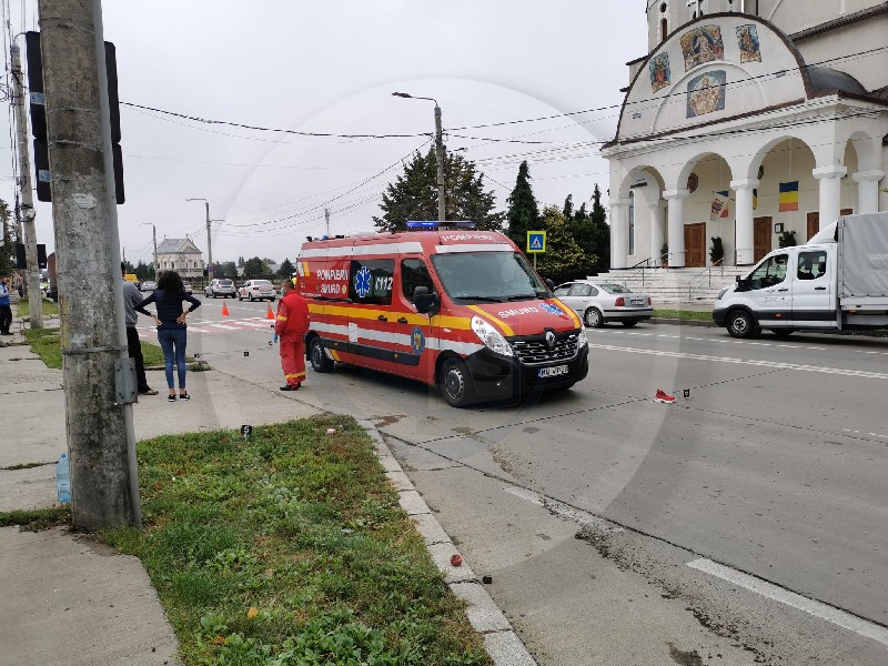 FOTO/VIDEO. Sătmăreancă rănită grav pe trecerea de pietoni. Ce spune Poliția