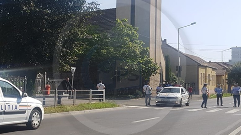 FOTO/VIDEO. Accident pe trecerea de pietoni, în Satu Mare. Pasajul Soarelui, închis pe un sens!