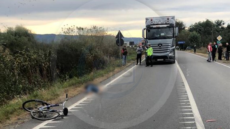 FOTO. Accident mortal în județul Satu Mare. Biciclist lovit de un TIR