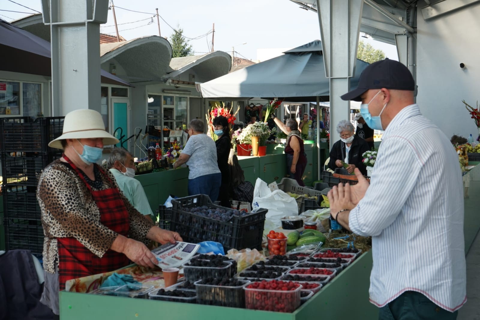 FOTO/VIDEO. USR PLUS: Micii fermieri trebuie ajutați pentru crearea lanțurilor alimentare scurte prin sprijinul autorităților județene