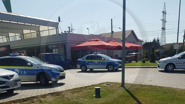 FOTOGALERIE. Poliția Satu Mare: Tânăr înjunghiat într-o benzinărie! Agresorul, reținut