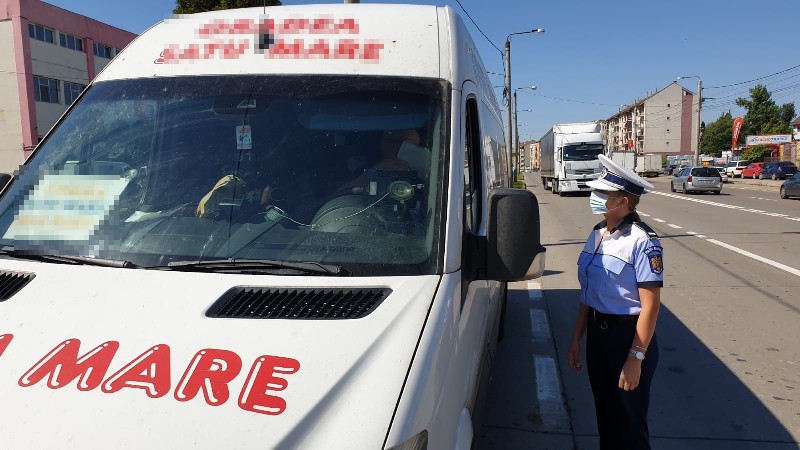 FOTO. Razii pe șosele din județ. 14 sătmăreni, lăsați fără permise