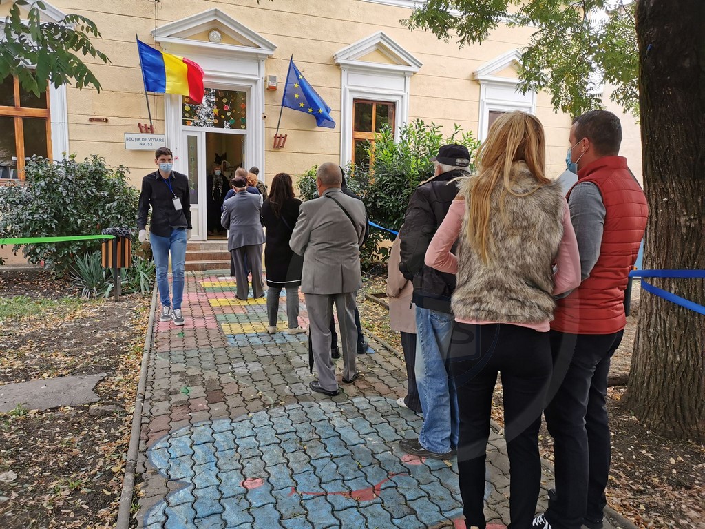 DATE OFICIALE. Tinerii nu ies la vot. Prezență mai mare la sate, în județul Satu Mare