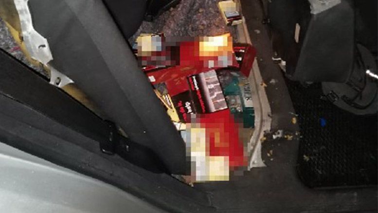 FOTO. Șofer oprit pe Drumul Botizului. Polițiștii i-au desfăcut mașina și i-au făcut dosar penal