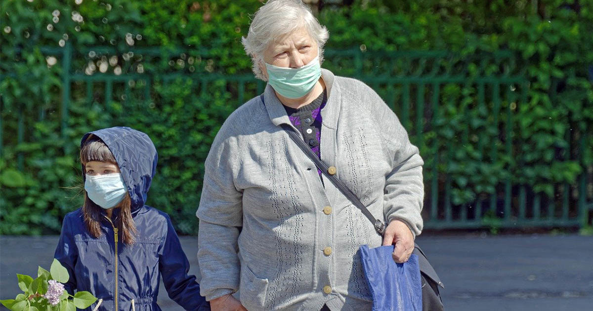 Excepții de la purtatul măștii. Când îți poți da masca jos pe stradă