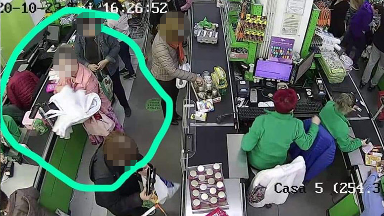 FOTO. Asistentă de la Spitalul Județean, acuzată că a furat portofelul unui sătmărean și a mers la shopping