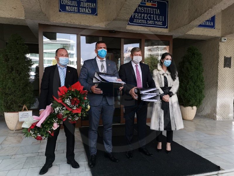 FOTO. Pro România și-a depus listele cu candidați. Petric și Ștef pentru Camera Deputaților și Senat