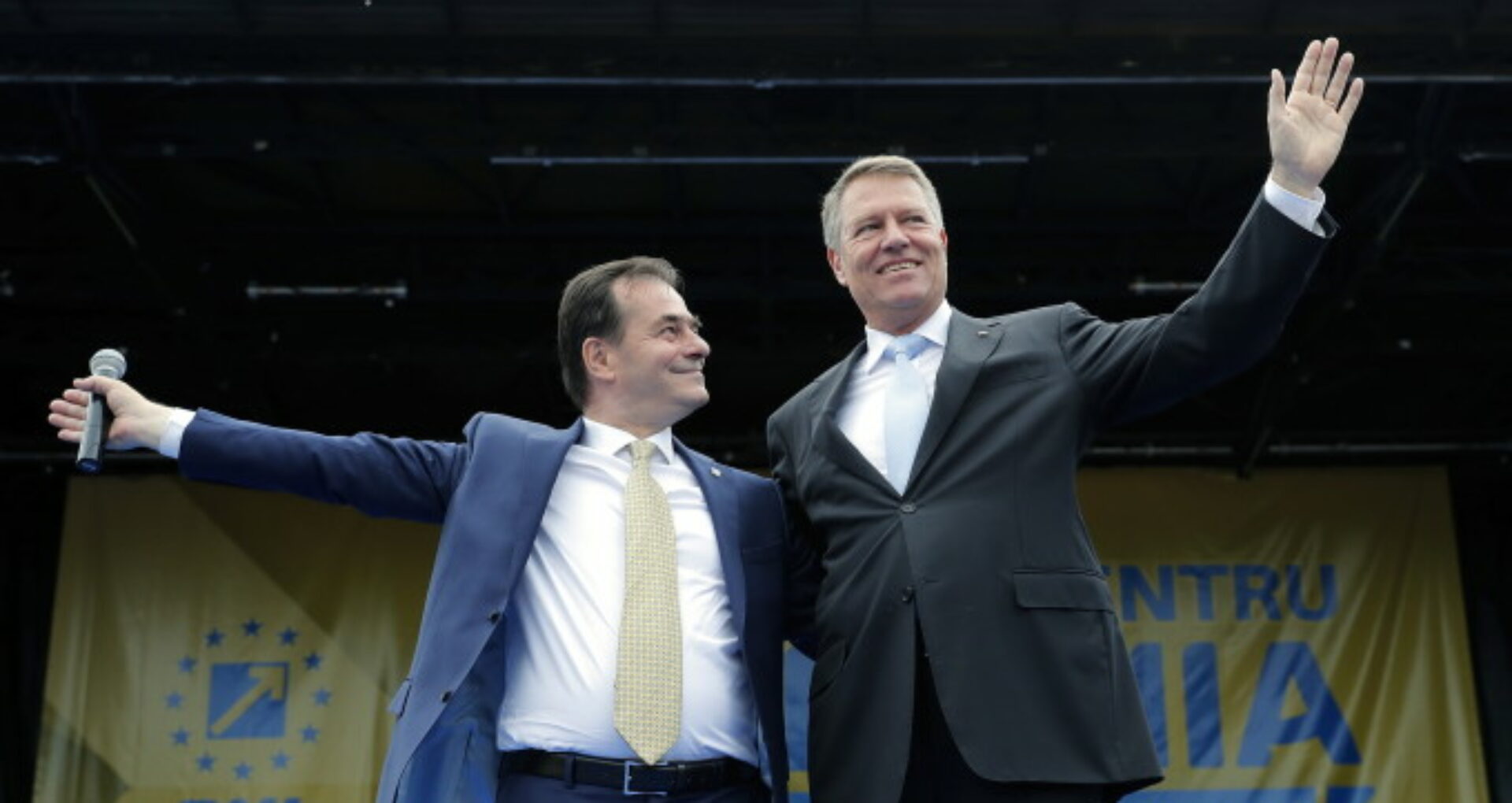 SURSE: Iohannis și Orban vin la Carei, de Ziua Armatei