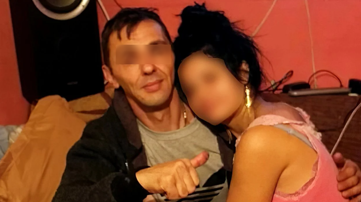 Ca-n filme: proxenet din Satu Mare, care și-a vândut soția, băgat în portbagaj de un polițist și ”anchetat”