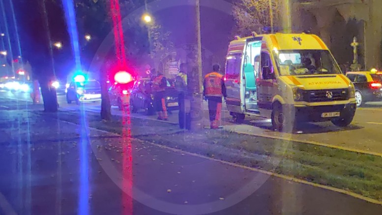 FOTO/VIDEO. Accident rutier pe B-dul Goga! Pieton lovit de o mașină în fața Bisericii