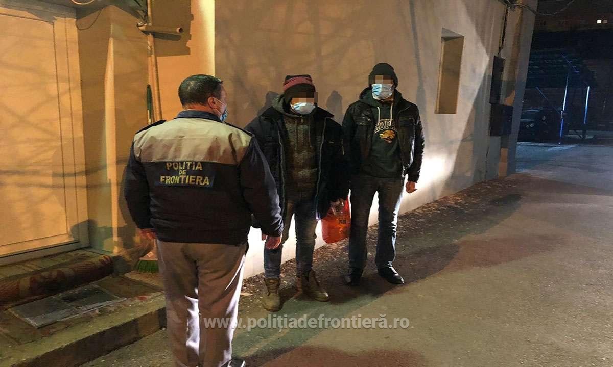 FOTO. Nici COVID-ul nu îi mai oprește pe migranți. Tineri prinși de frontieriștii sătmăreni