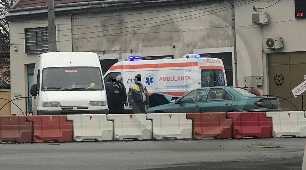 FOTOGALERIE. Accident cu victimă în sensul de la Burdea. Circulație infernală pe B-dul Goga!
