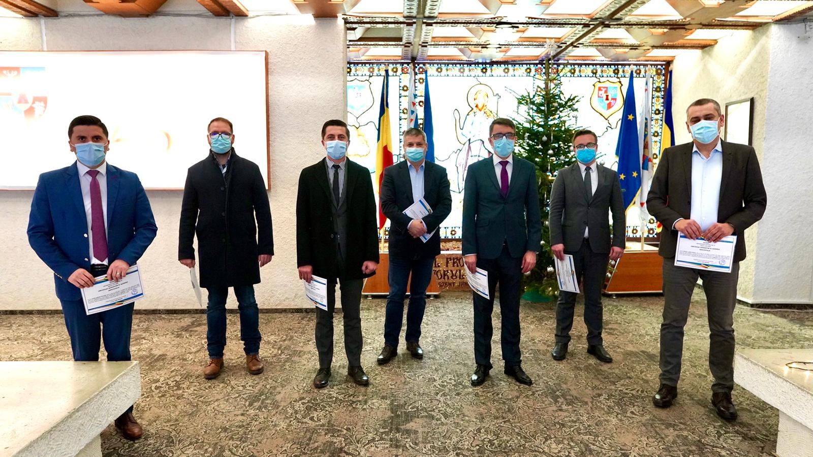 Átvették az igazoló okleveleket