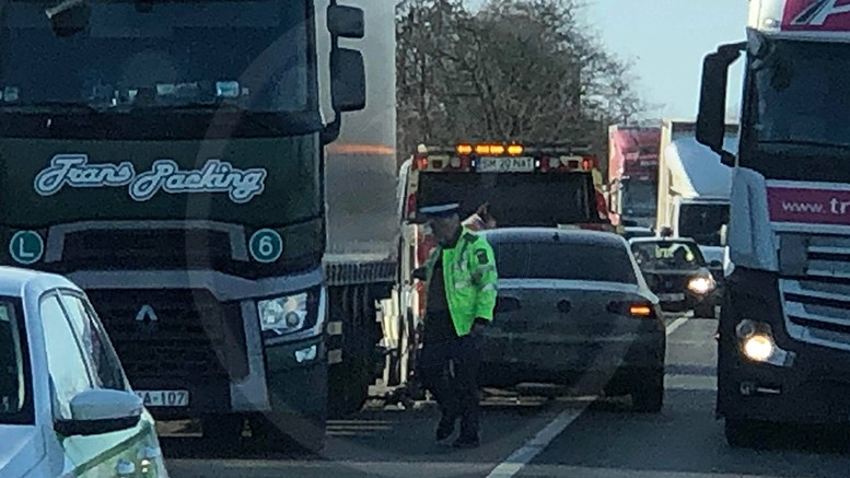 FOTO/VIDEO. Accident pe DN19, în județ. Impact între un TIR și o mașină