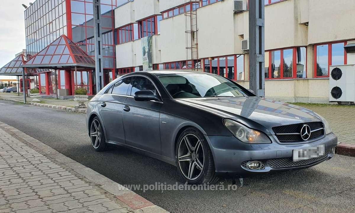 FOTO. Tânăr lăsat fără bolid de polițiștii de la Petea