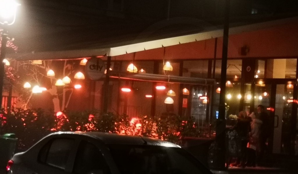 FOTO. S-au deschis terasele în municipiul Satu Mare. Sătmărenii au ieșit în oraș