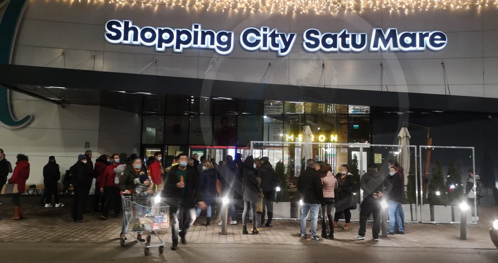 Shopping City Satu Mare anunță programul de sărbători. Până la ce oră e deschis mall-ul, cinematograful și Carrefour