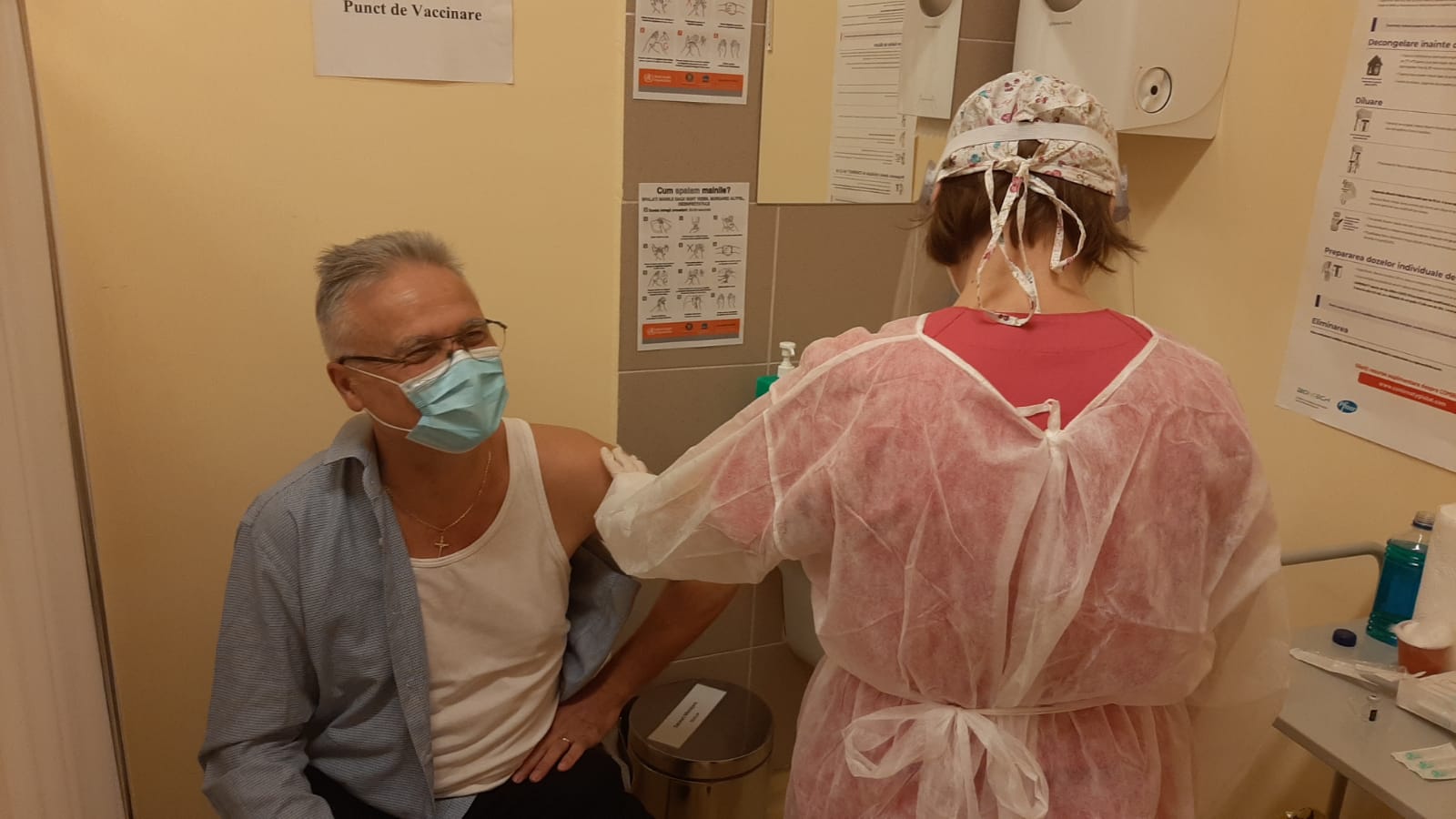 Átoltás után is kell védőmaszkot hordani