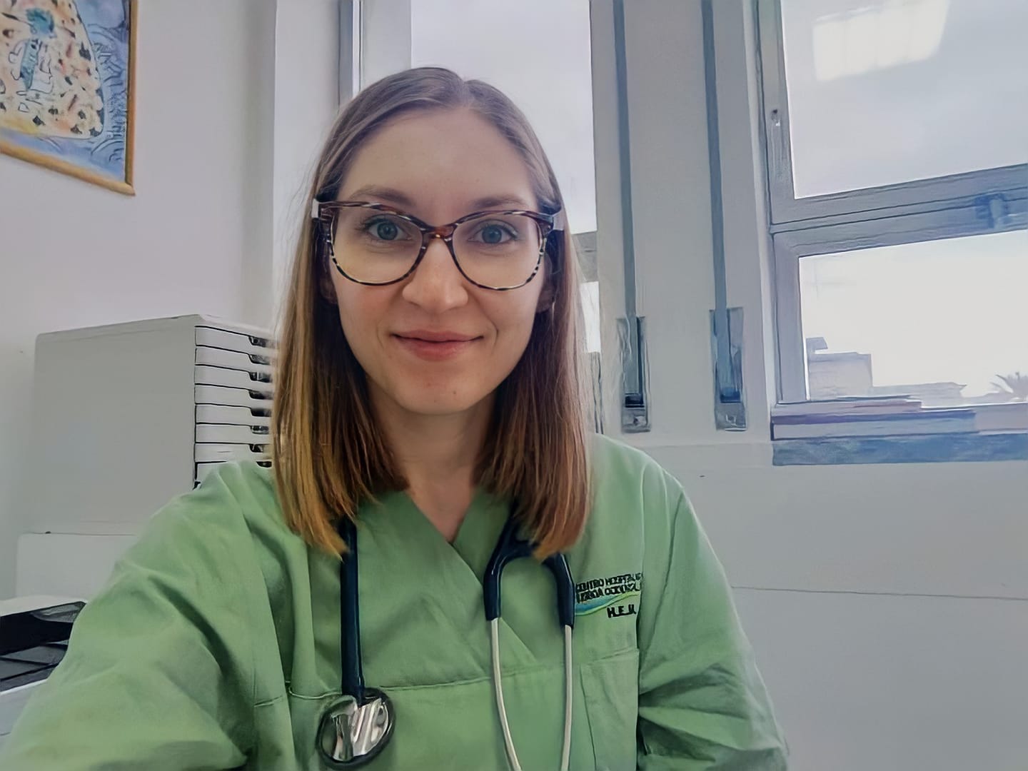 FOTO. Tânăra din Satu Mare care a ales să facă medicină în Portugalia. Ne pleacă medicii