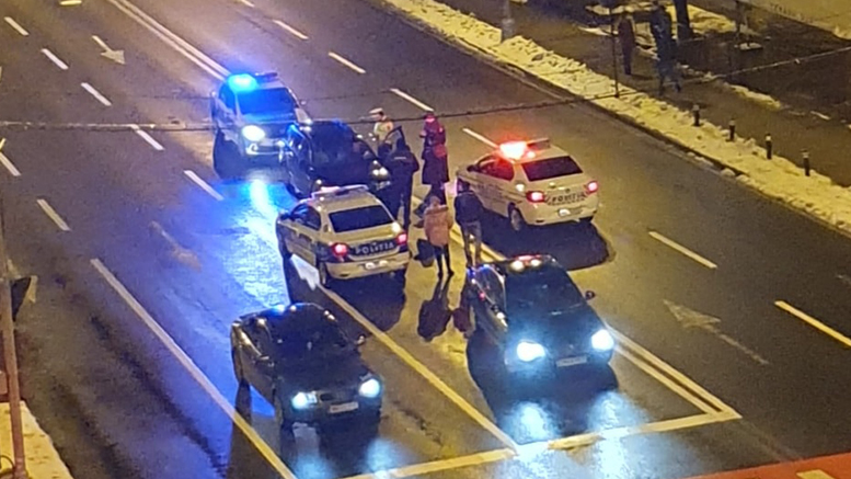 FOTO/VIDEO. Mașină înmatriculată în Satu Mare, implicată într-o urmărire ca-n filme prin orașul Baia Mare