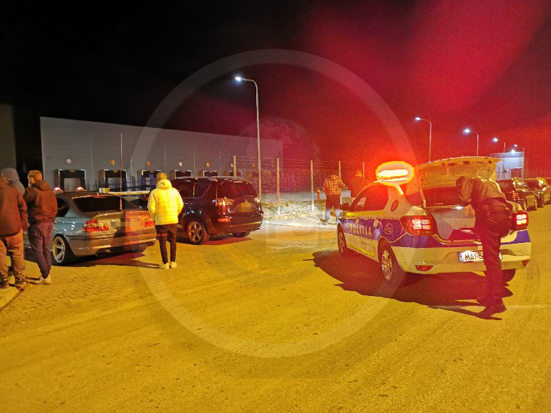 FOTO/VIDEO. Zeci de amenzi după ce mascații au descins peste tinerii din Parcul Industrial