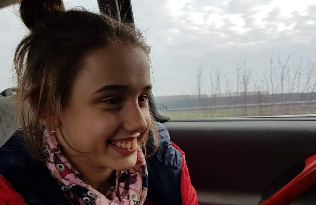 FOTO. Maia (13 anișori) are nevoie urgentă de ajutor. Mama ne cere sprijinul