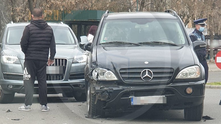 FOTO. Accident în municipiul Satu Mare. Coliziune între două mașini