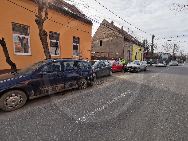FOTO/VIDEO. Carambol cu cinci mașini, în municipiul Satu Mare