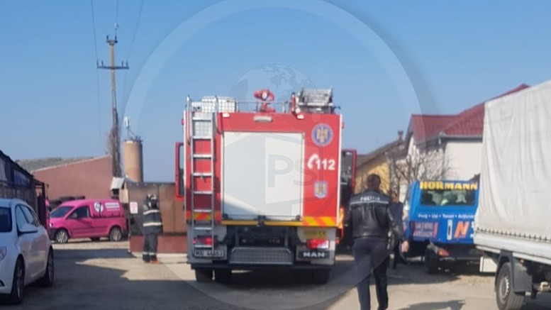 FOTO. Incendiu pe bulevardul Lucian Blaga. Intervin pompierii