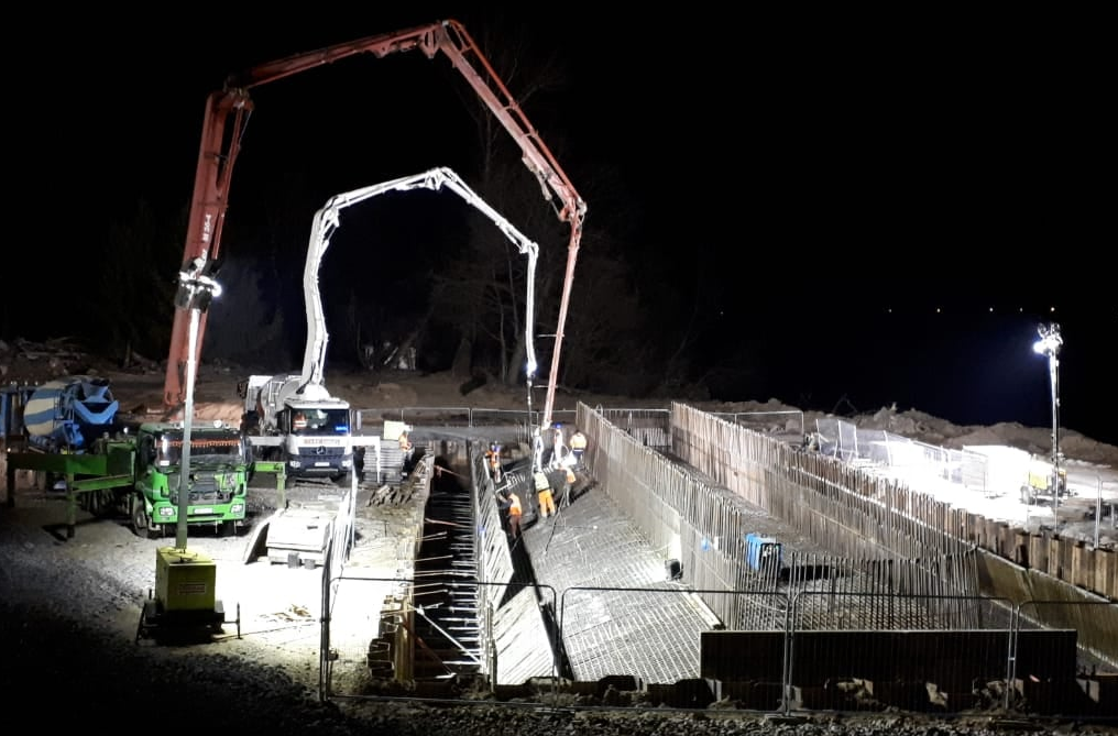 FOTOGALERIE. Se lucrează intens, și noaptea, la șantierul celui de-al treilea pod peste Someș