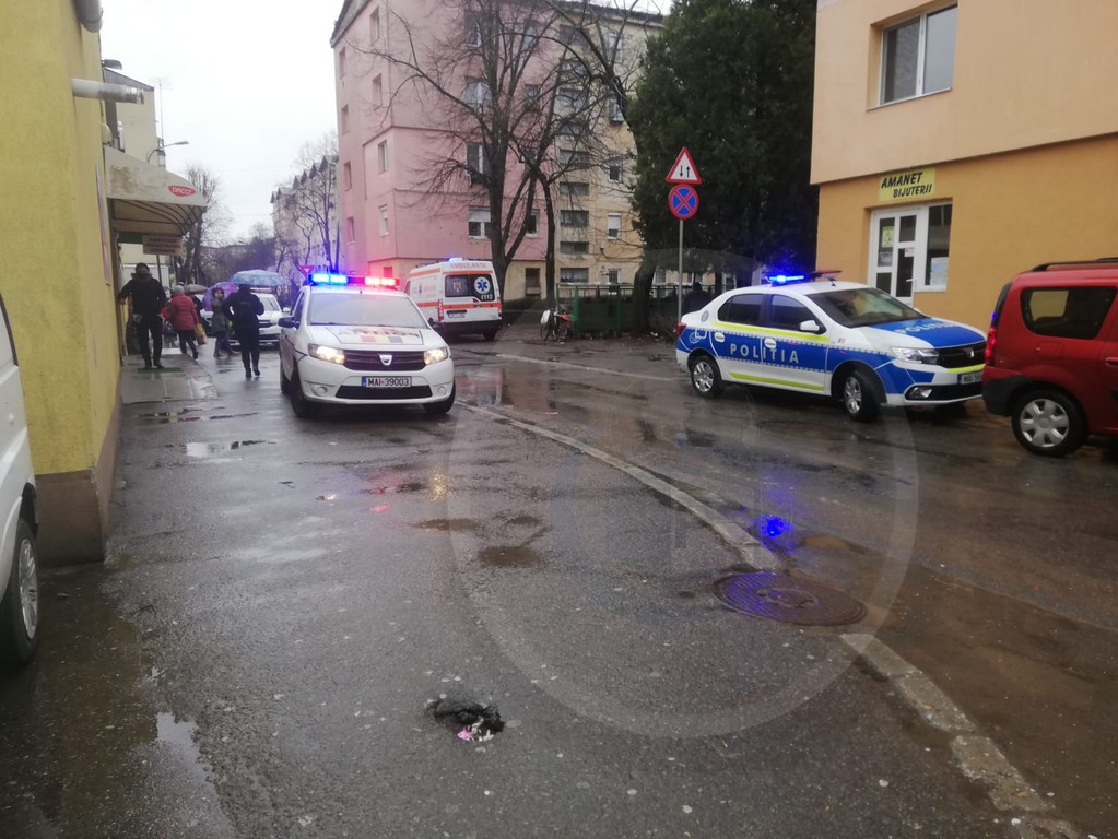 Descoperire dramatică într-un bloc din Micro 14. Sătmărean găsit decedat în apartament
