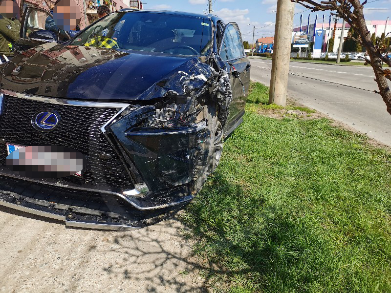 FOTO/VIDEO. Accident pe drumul Botizului. Impact între un automobil și o autoutilitară