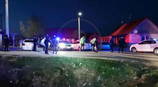 FLAGRANT în județ. Doi indivizi au încercat să vândă kg de droguri unui polițist sub acoperire