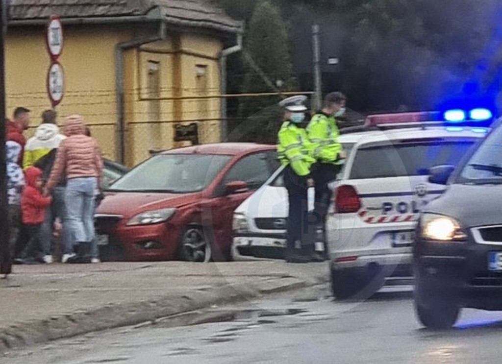 FOTO. Accident în municipiul Satu Mare. Greu cu prioritatea, a intervenit Poliția