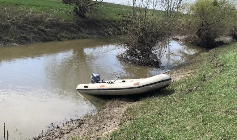 FOTO. Bărbat găsit înecat în județul Satu Mare. Poliția a deschis o anchetă