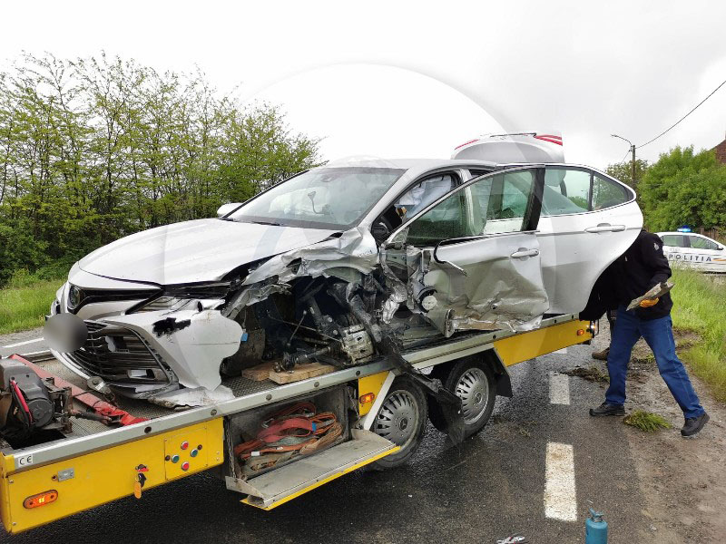 FOTO. Accident în Mădăras. O persoană, transportată la spital