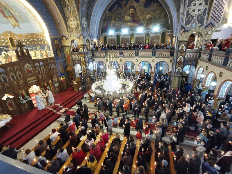 Biserica Ortodoxă pierde adepți la Satu Mare. Nici romano-catolicii nu stau mai bine