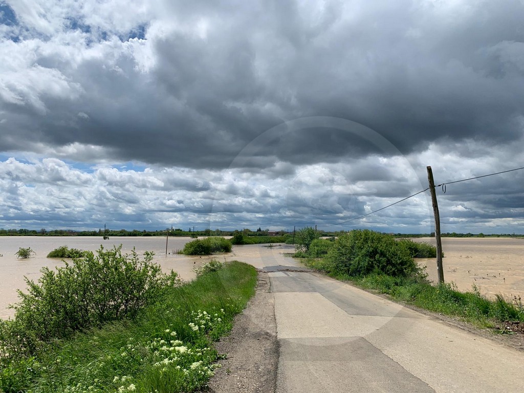 Pericol de inundații la Satu Mare. Mai multe râuri sunt sub avertizare